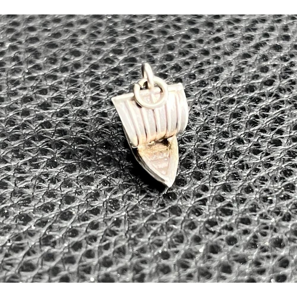 Vintage Silver Charm Fishing Boat Freestanding 925 Sterling Artisan Made. T2